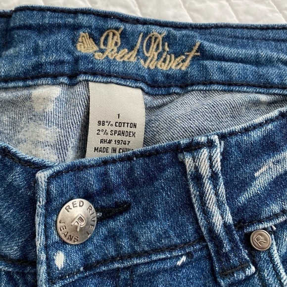 2/$25 Red Rivet Bleached, Destroyed Jeans. Size 1 - Picture 3 of 8